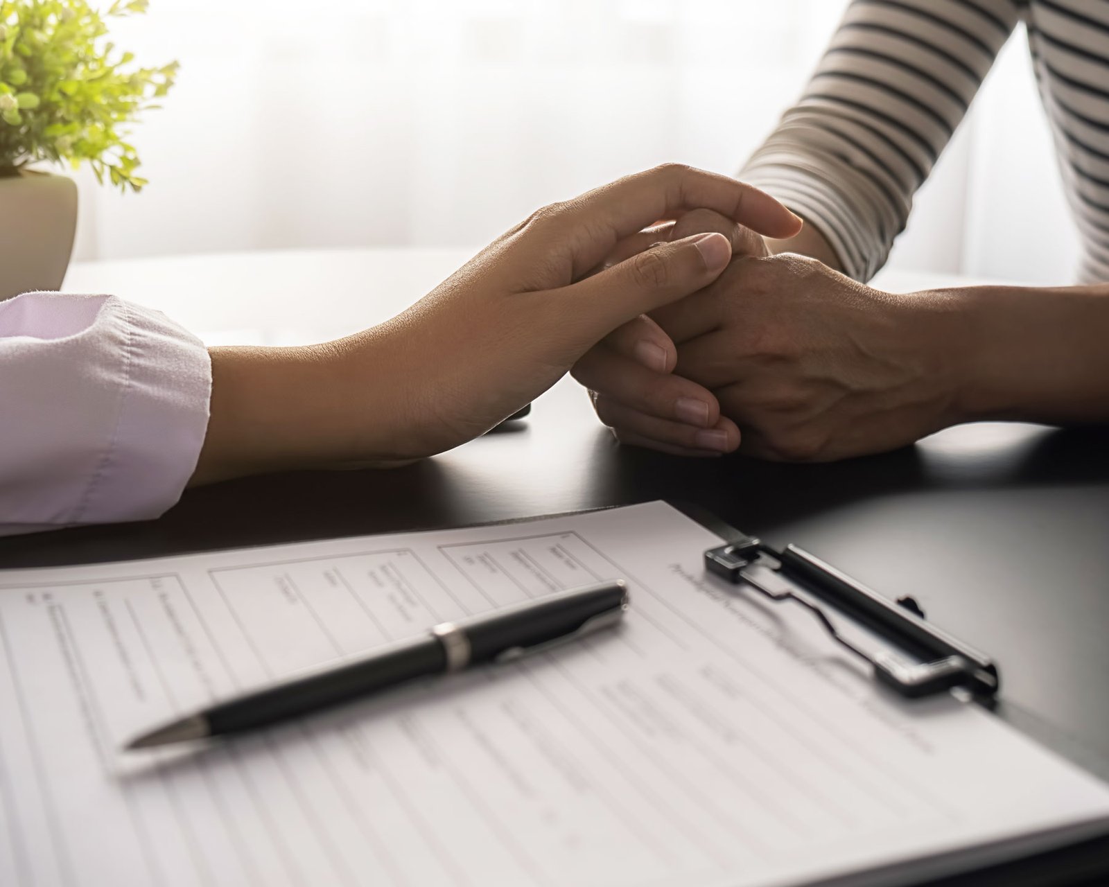 Conseil en prévoyance obsèques entre deux personnes – Rosa Funéraire Saint-Germain